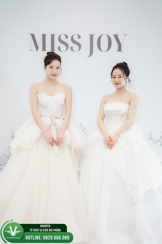 Tổ chức lễ khánh thành