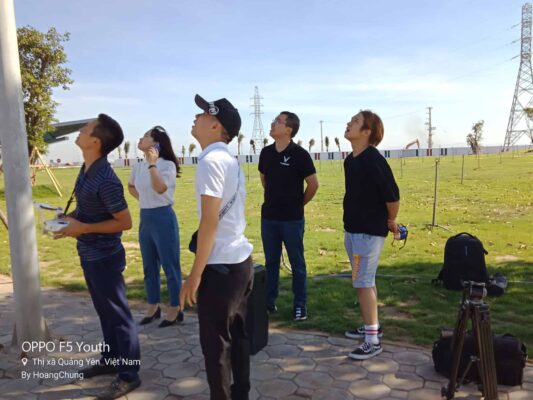 dao-dien-chuong-trinh-cua-vinfast-2