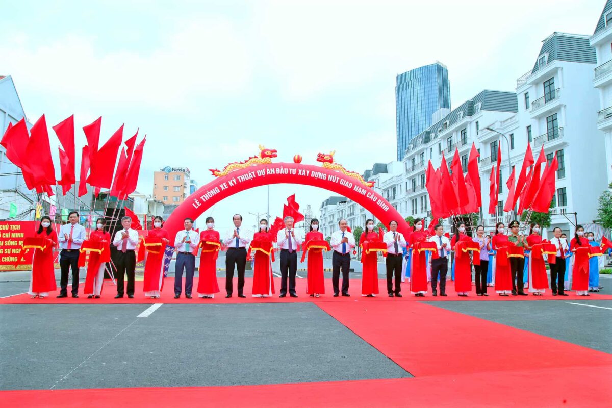 Tổ chức khai trương là gì?