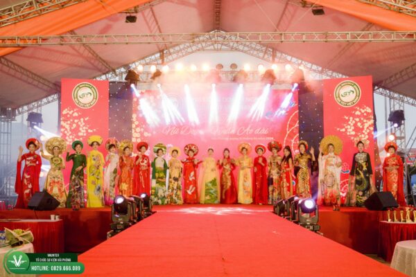 le-hoi-ao-dai-cong-dong-gia-tot-viet-nam-hanh-trinh-kham-pha-ve-dep-va-hon-vie