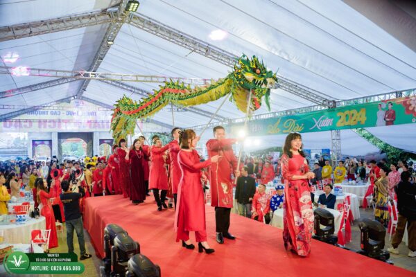 le-hoi-ao-dai-cong-dong-gia-tot-viet-nam-hanh-trinh-kham-pha-ve-dep-va-hon-vie