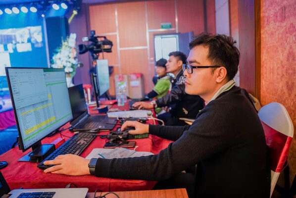 Dịch Vụ Trọn Gói Tổ Chức Sự Kiện Tại VHUNTER Event