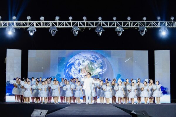 Tổ chức Sự kiện nghệ thuật Hoa Bay tại Hạ Long- Quảng Ninh