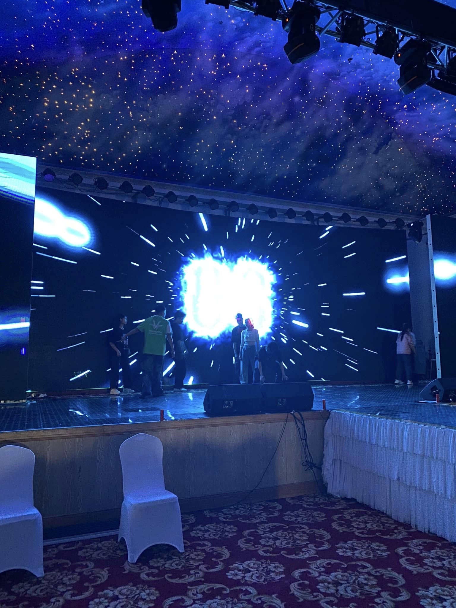 Hệ thống ánh sáng chuyên nghiệp