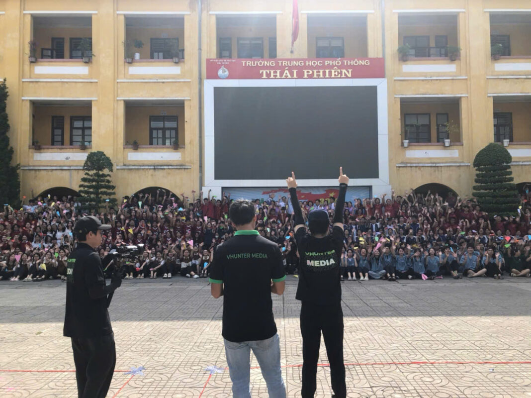 Lý Do Nên Cho Thuê Chụp Ảnh Sự Kiện Tại VHunter Event?