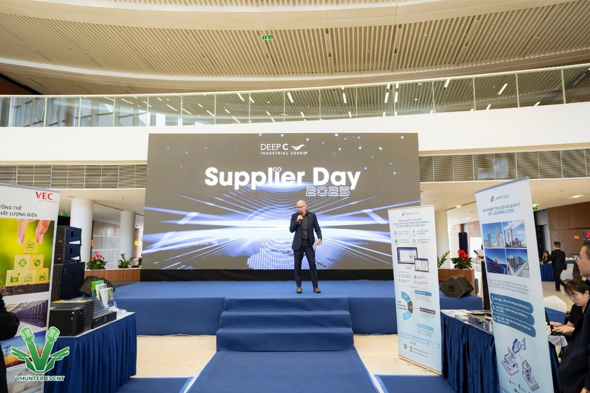 Không gian sân khấu