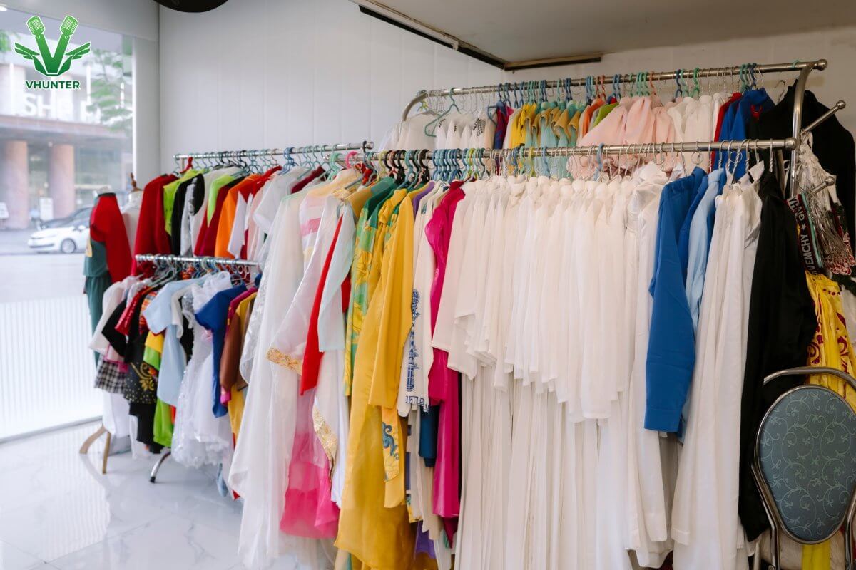 VHunter có sẵn kho trang phục sự kiện vô cùng nhiều mẫu mã