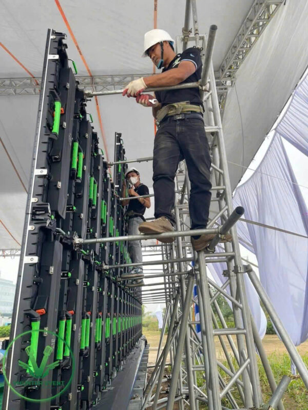 Triển khai sản xuất cho từng hạng mục Year end party