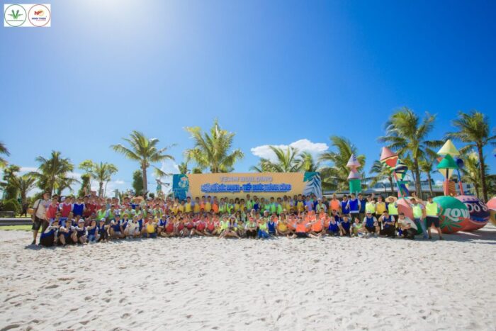 Tổ chức team building 