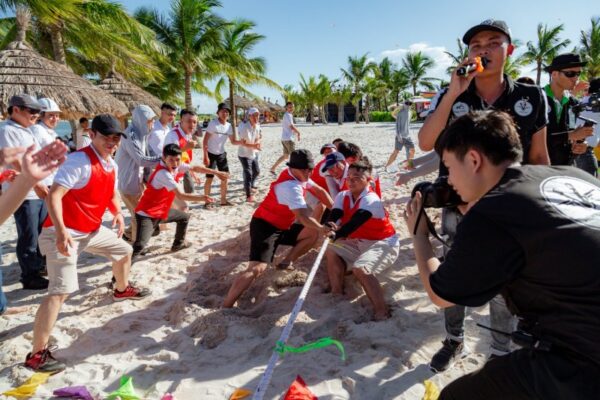 Tổ chức team building cho công ty