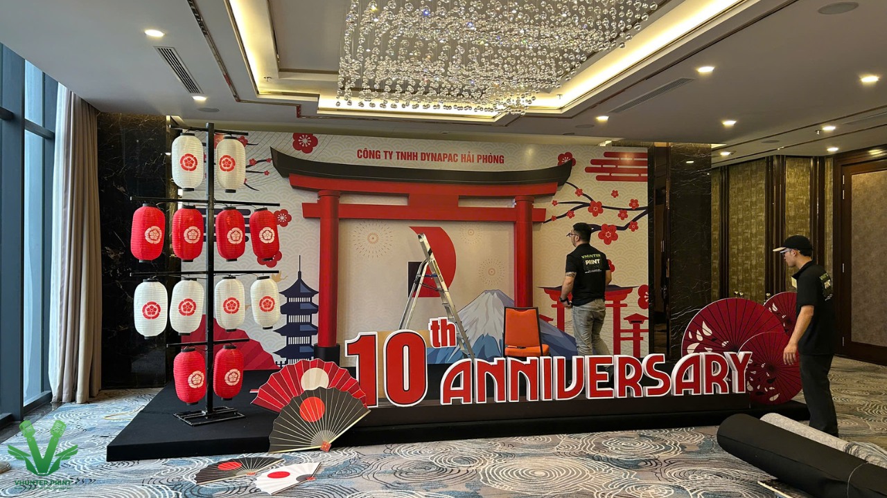 VHunter Event đơn vị thiết kế thi công backdrop yerar end party 