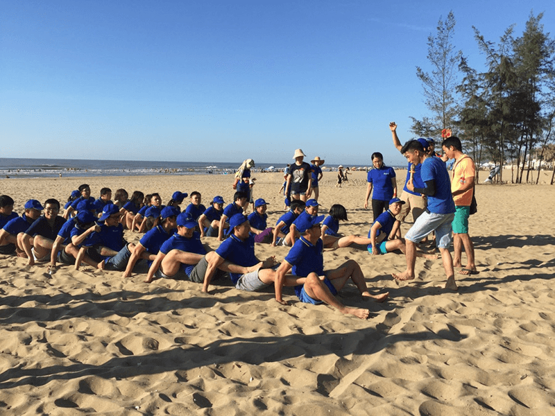 Team building tại Bãi biển Vạn Bội