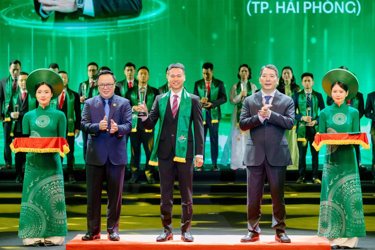 vinh danh trong chương trình Doanh nhân trẻ khởi nghiệp xuất sắc năm 2026